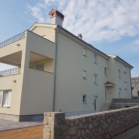 Nina Apartament